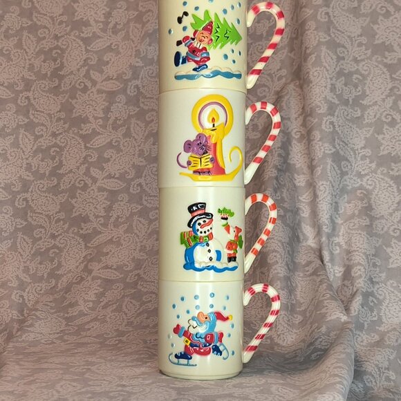 4 vintage 1985 Sterling House plastic 3" Christmas mugs w box, yellowed - Picture 3 of 14